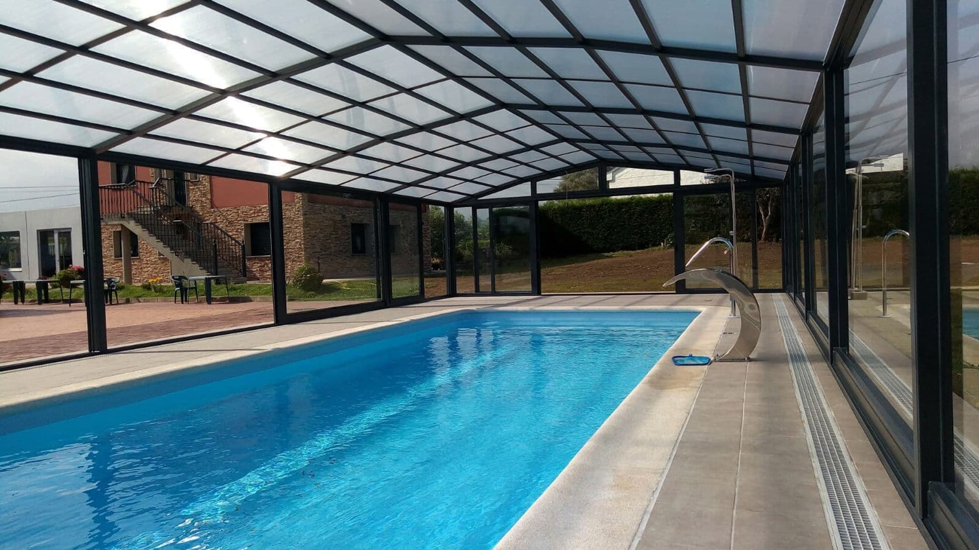 Cubierta piscina en Pontevedra